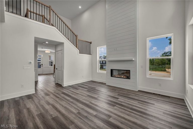 2087 Glenmont Drive, Brunswick, OH - Photo 6