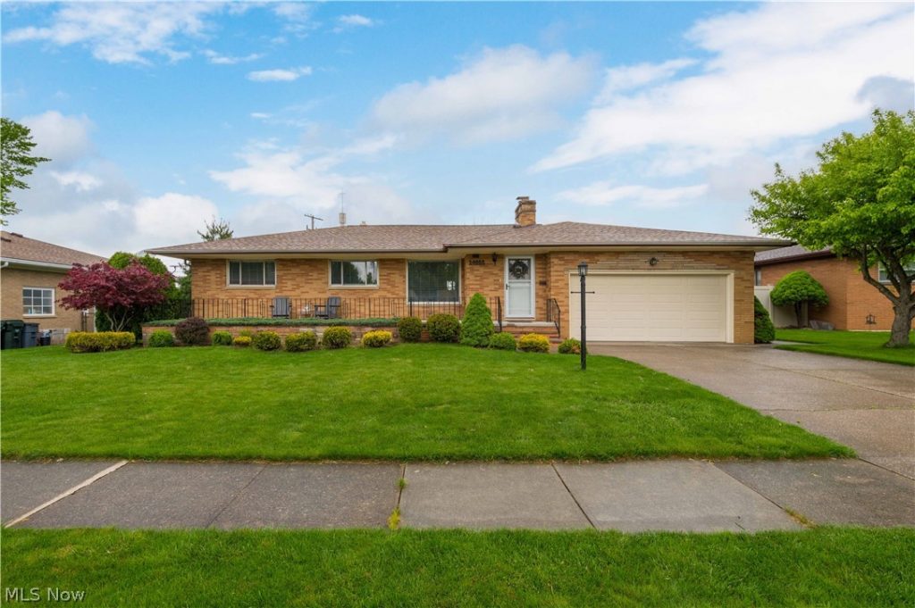 14666 Robert Drive, Middleburg Heights, OH