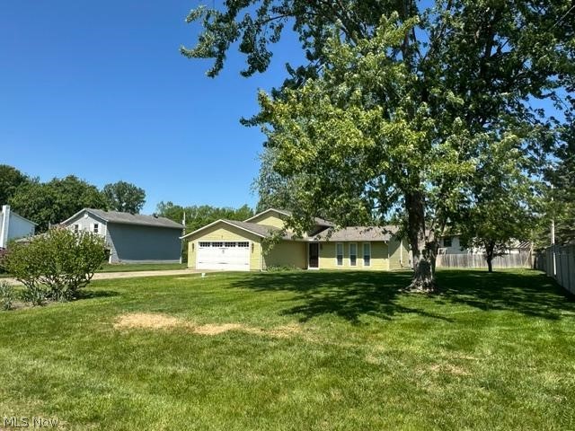 454 Oaknoll Drive, Amherst, OH - Photo 4