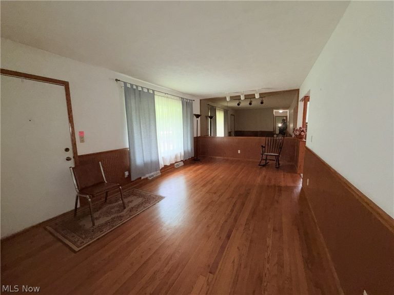 3591 Dayton Avenue, Kent, OH - Photo 6