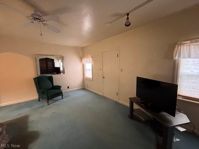 1006 Third Avenue, New Cumberland, WV - Photo 3