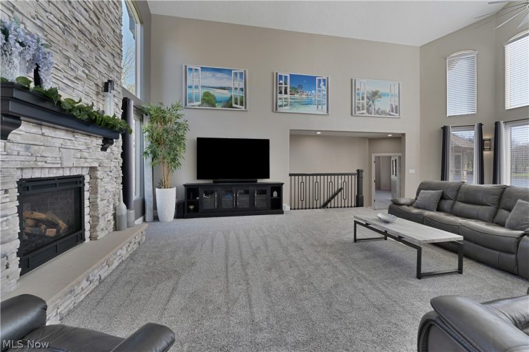 2900 Whispering Pines Drive, Canfield, OH - Photo 3