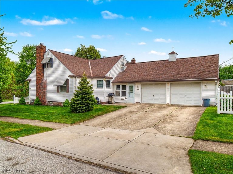 7393 Nethersole Drive, Middleburg Heights, OH - Photo 4