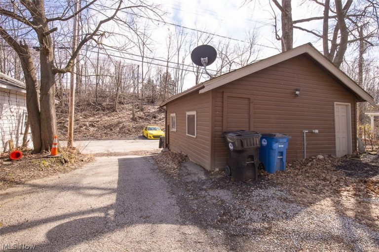 9327 Clifton Boulevard, Cleveland, OH - Photo 3