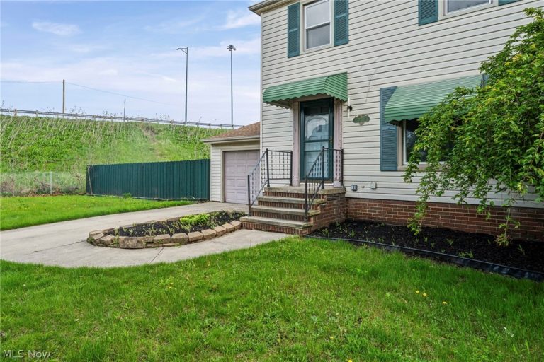 3139 138th Street, Cleveland, OH - Photo 5