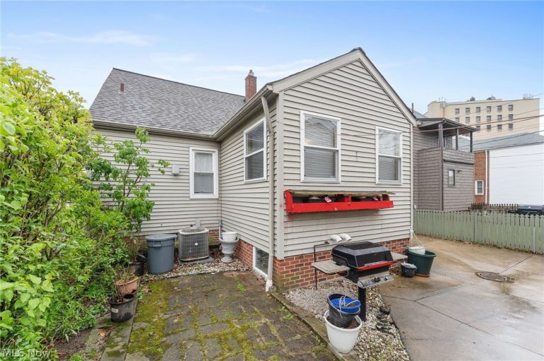 145 190th Street, Euclid, OH - Photo 4