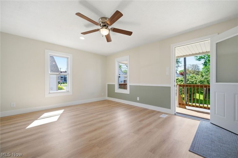 241 King Street, Fairport Harbor, OH - Photo 8