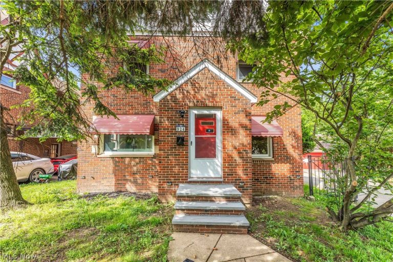924 214th Street, Euclid, OH, 44119