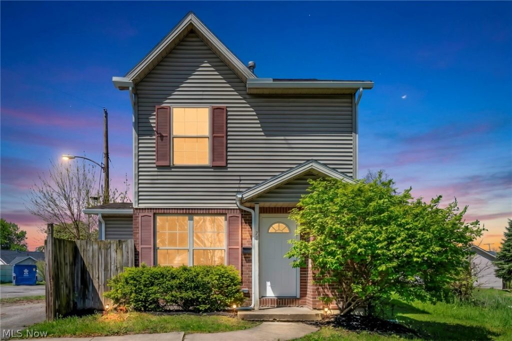 71 Chestnut Street, Elyria, OH