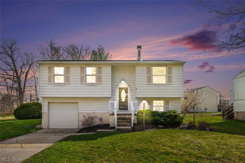 3671 Windjammer Cove, Aurora, OH