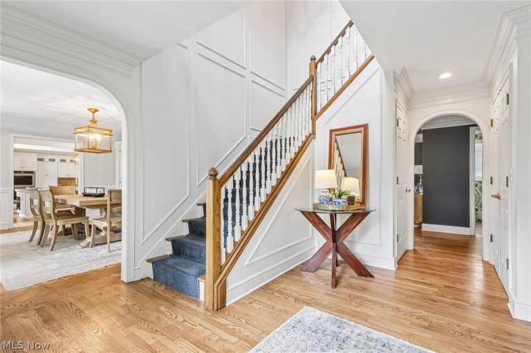 44 Pinewood Lane, Hudson, OH - Photo 2