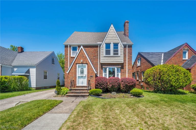 16005 Throckley Avenue, Cleveland, OH - Photo 2