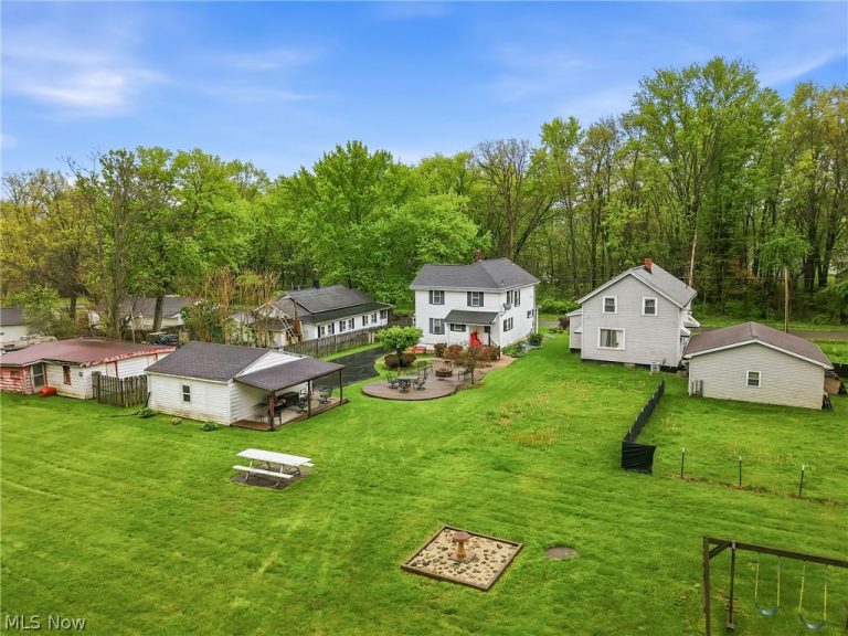 4862 Grand Boulevard, Newton Falls, OH - Photo 8