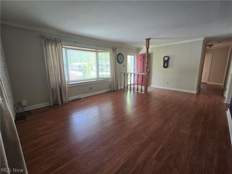 3923 Lake Road, Youngstown, OH - Photo 5
