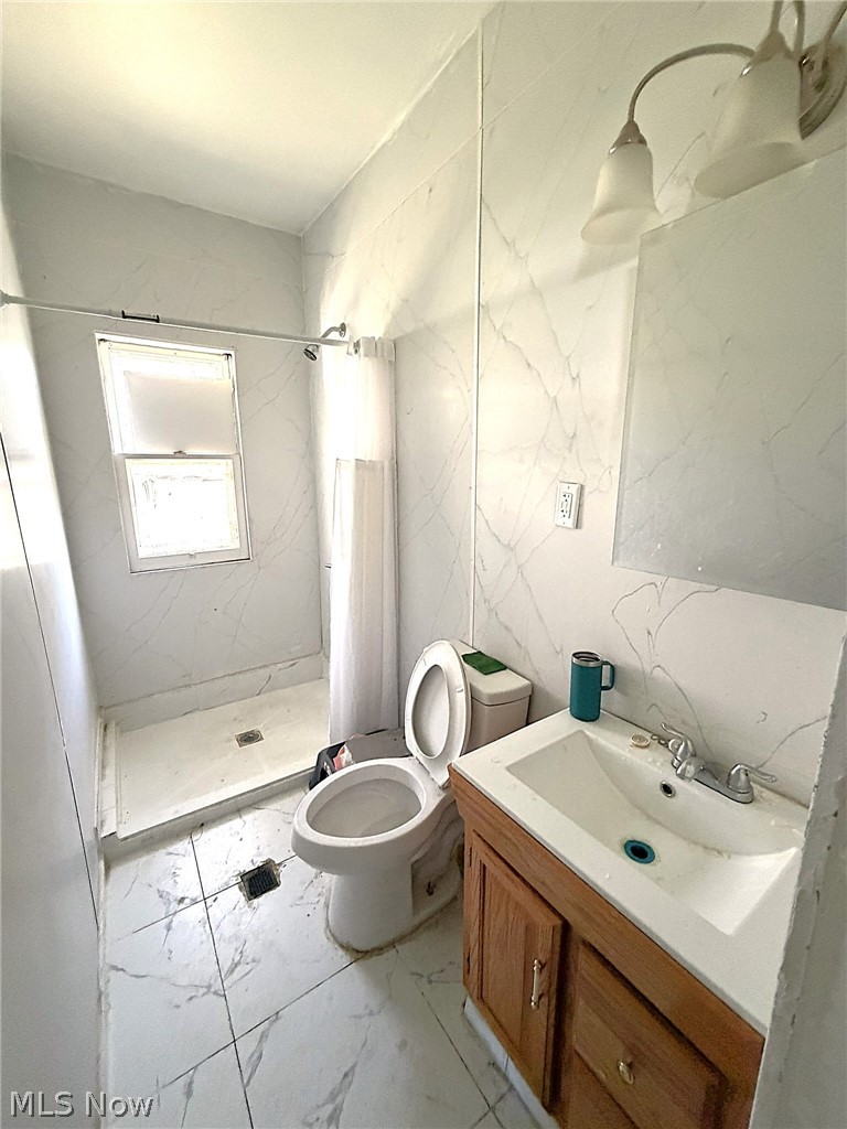 10628 Englewood Avenue, Cleveland, OH - Photo 3
