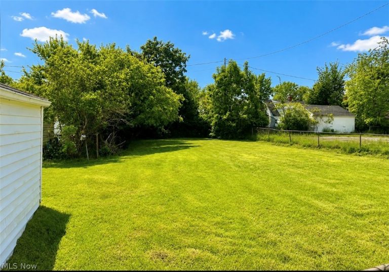 18909 Maple Heights Boulevard, Maple Heights, OH - Photo 4