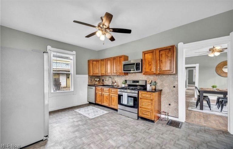 3062 51st Street, Cleveland, OH - Photo 8