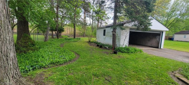 137 Stage Avenue, Painesville, OH - Photo 6