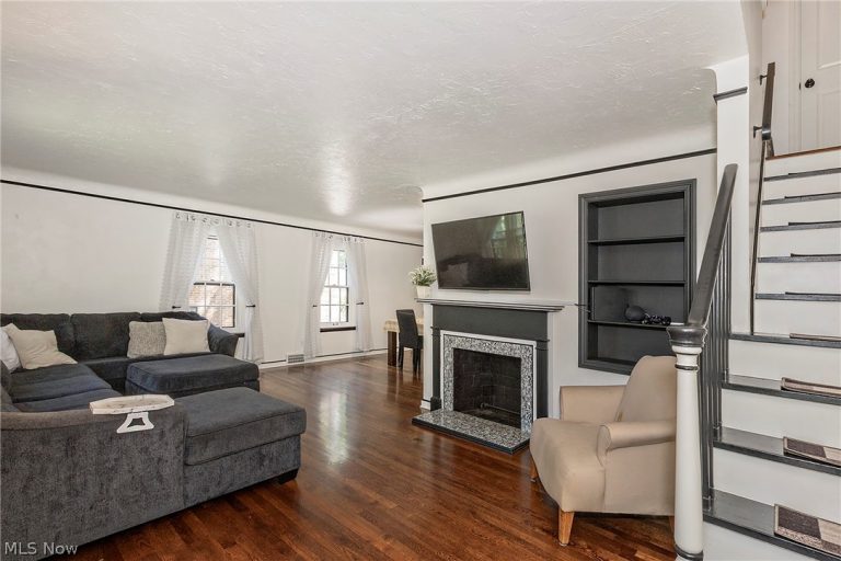 1761 Oakmount Road, South Euclid, OH - Photo 3