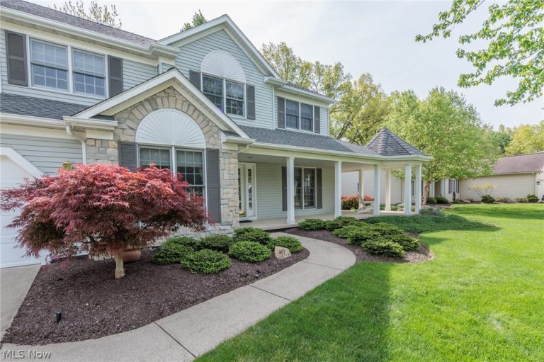 409 Avon Point Avenue, Avon Lake, OH - Photo 2