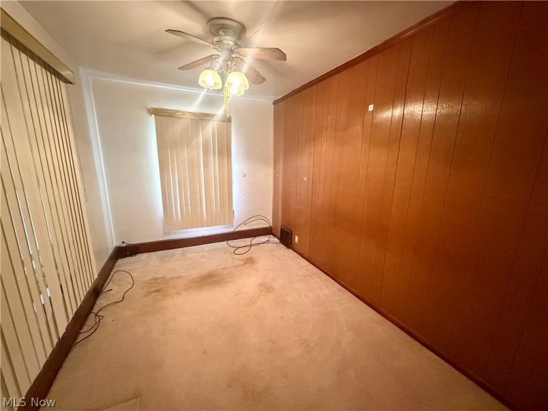 1056 Homewood, Warren, OH - Photo 8