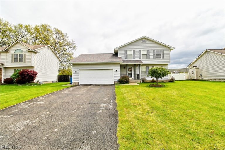 1177 Mulberry Run, Mineral Ridge, OH - Photo 2