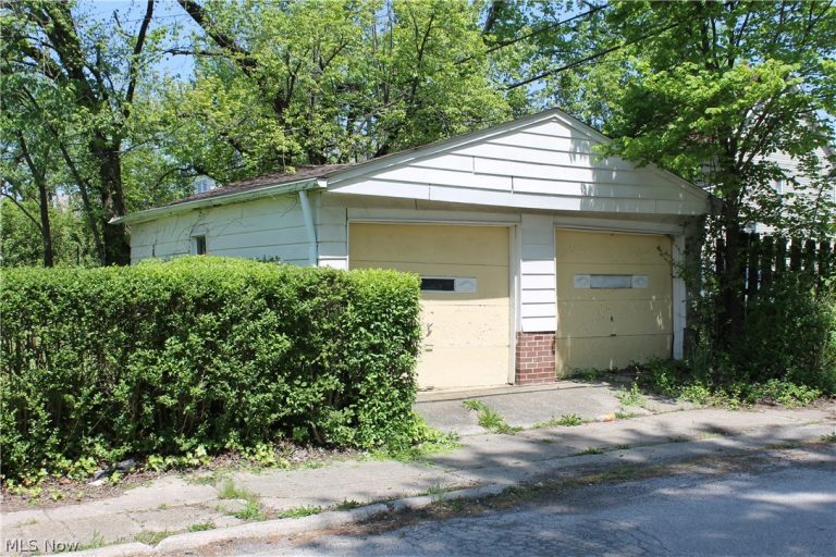 3281 118th Street, Cleveland, OH - Photo 3