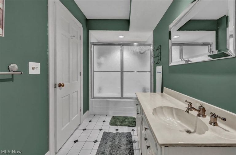 169 Brentview Drive, Grafton, OH - Photo 8