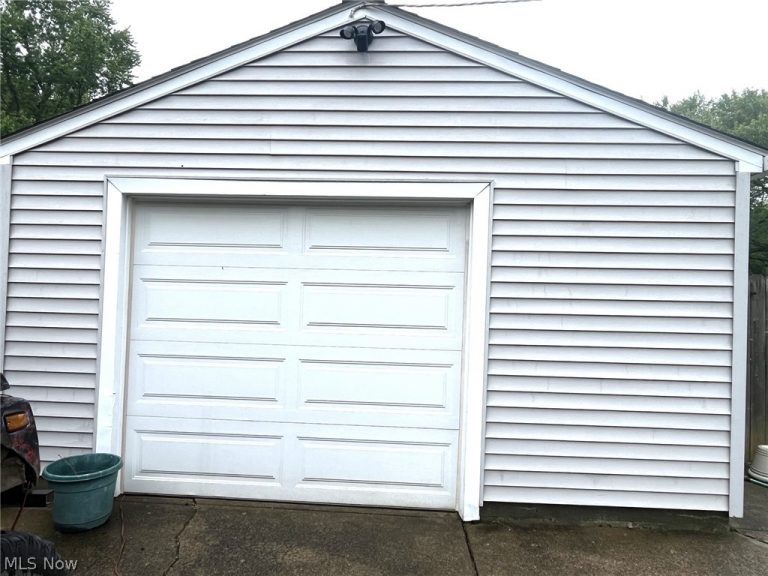 1352 Heaton Boulevard, Niles, OH - Photo 2