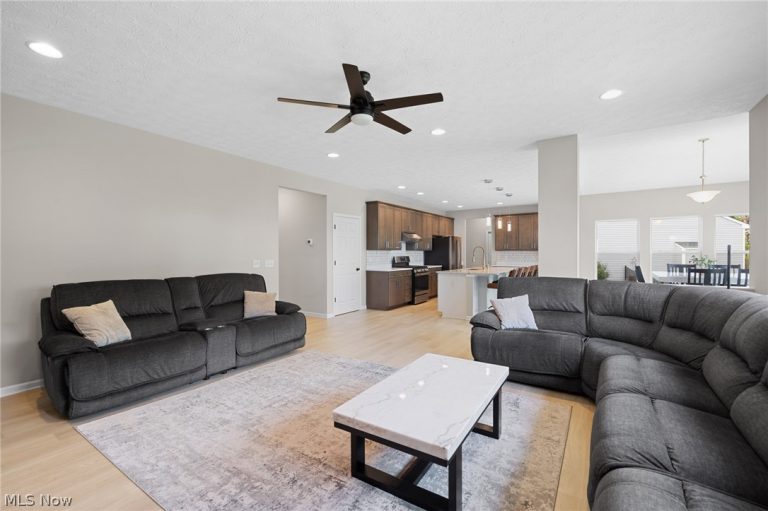 6800 Hatching Way, North Ridgeville, OH - Photo 6