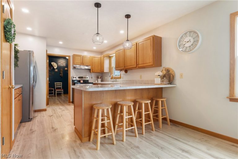 9272 Andora Road, East Rochester, OH - Photo 2