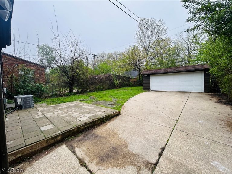 16008 Scottsdale Boulevard, Shaker Heights, OH - Photo 5