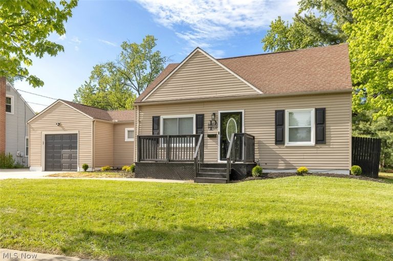 67 Pierce Avenue, Cuyahoga Falls, OH - Photo 2