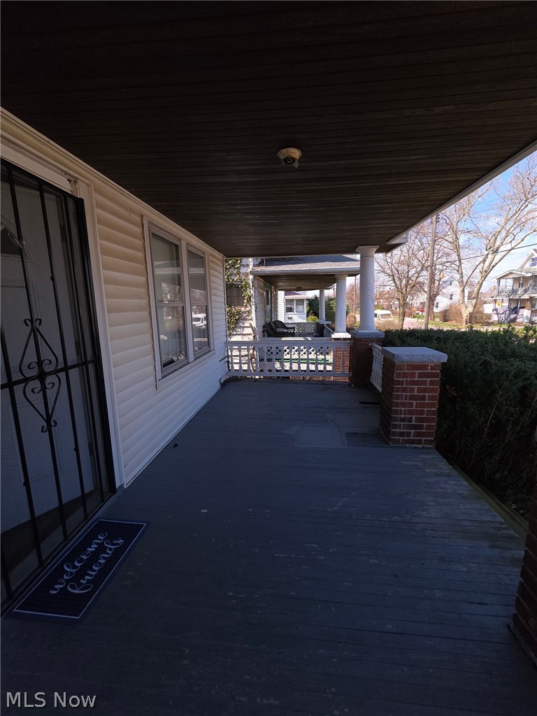 19806 Shawnee Avenue, Cleveland, OH - Photo 8
