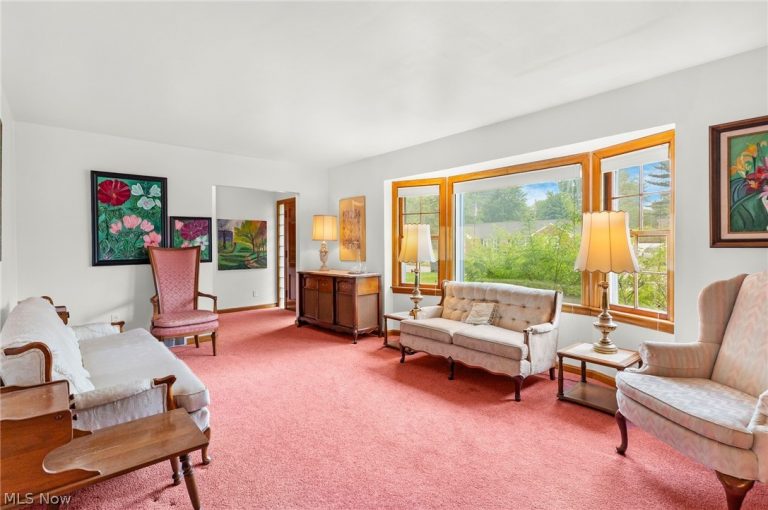 3130 Halsey Drive, Warren, OH - Photo 3