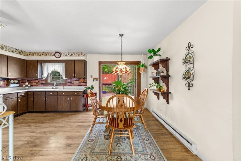 176 Pinewood Drive, Elyria, OH - Photo 8