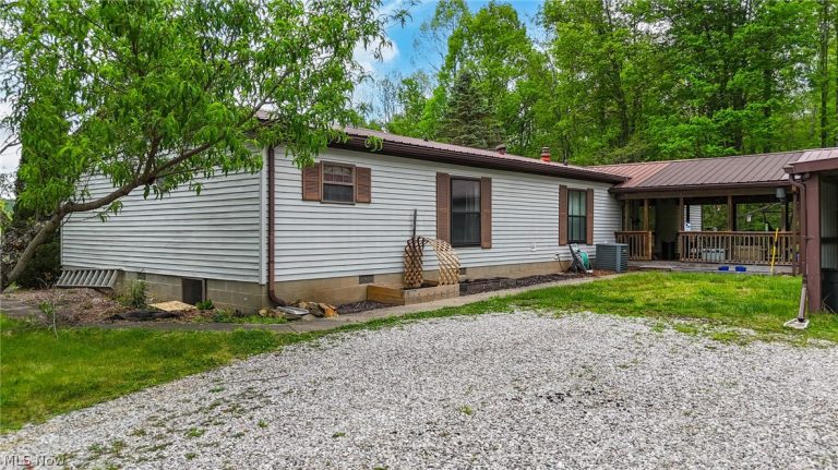 50 Dalzell Road, Whipple, OH - Photo 5