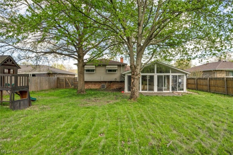 7850 Linden Lane, Parma, OH - Photo 6