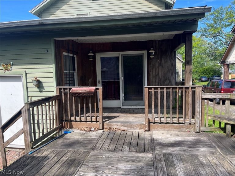 304 Lowell Avenue, Warren, OH - Photo 2