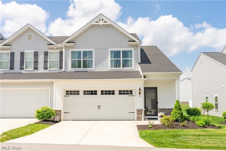 1362 Maple Grove Lane, Uniontown, OH, 44685