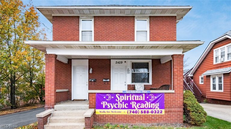2429 Maple Avenue, Zanesville, OH - Photo 2