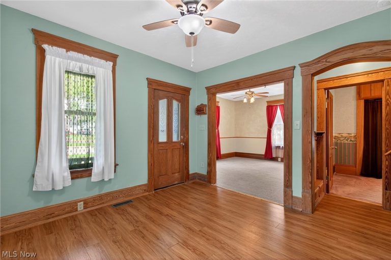 2443 3rd Street, Cuyahoga Falls, OH - Photo 6