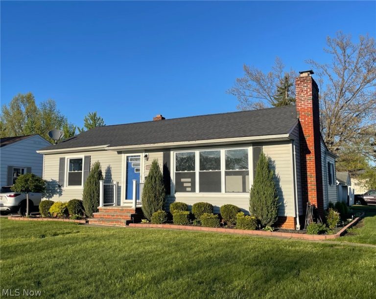 1683 Dennis Drive, Wickliffe, OH - Photo 2