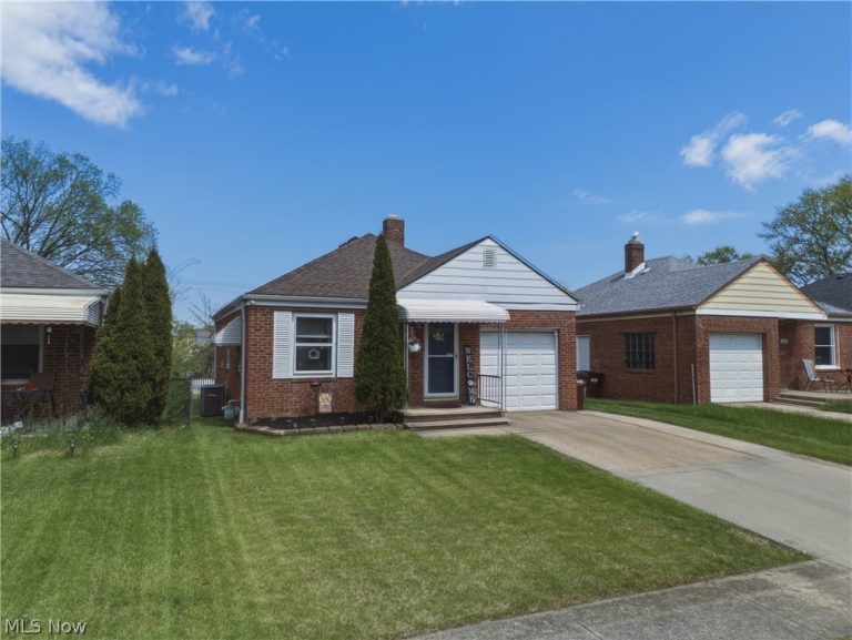 2430 Fortune Avenue, Parma, OH - Photo 3