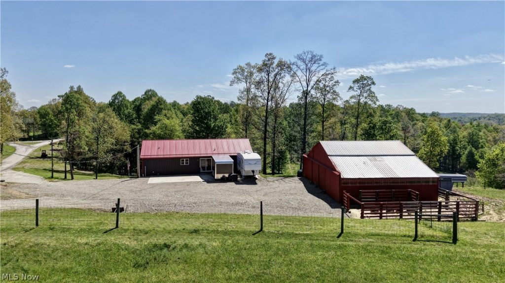 39843 County Road 33, Warsaw, OH