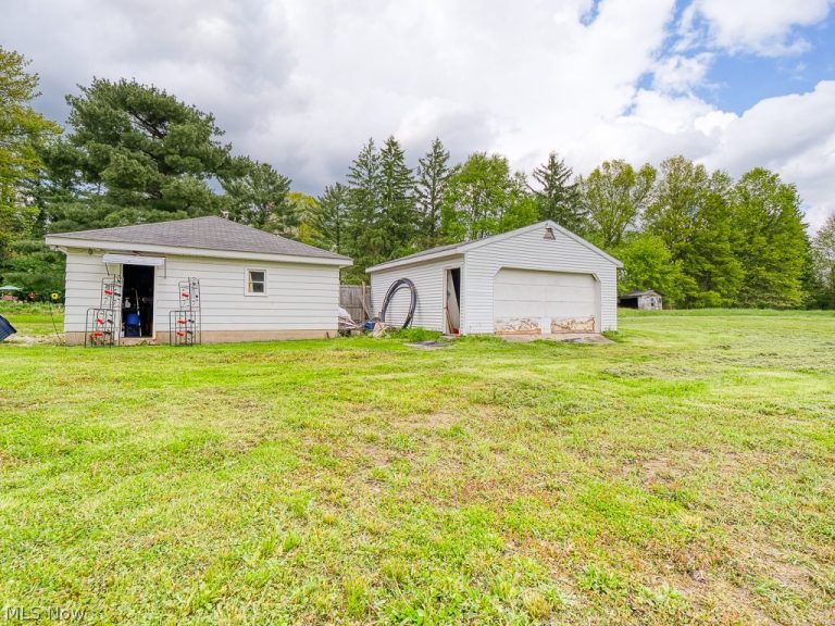 425 Bath Road, Cuyahoga Falls, OH - Photo 3