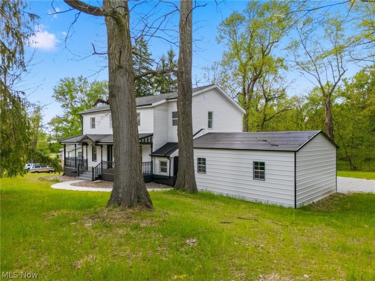 6097 Reno Drive, Louisville, OH - Photo 3