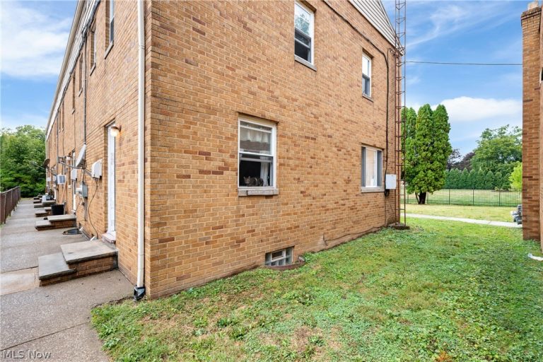 2114 Market Avenue, Canton, OH - Photo 6