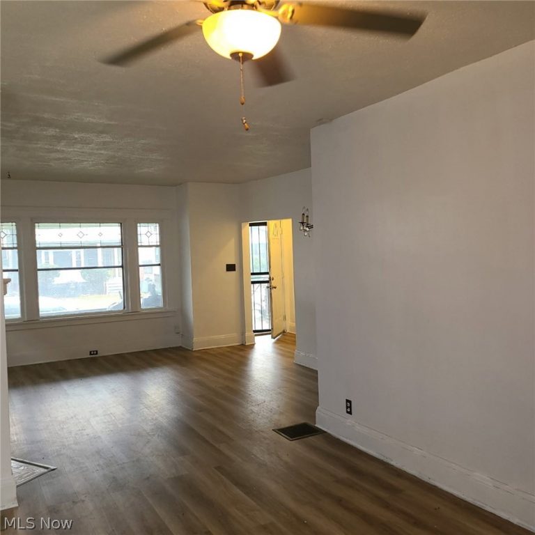 16308 Nela View Road, Cleveland, OH - Photo 4