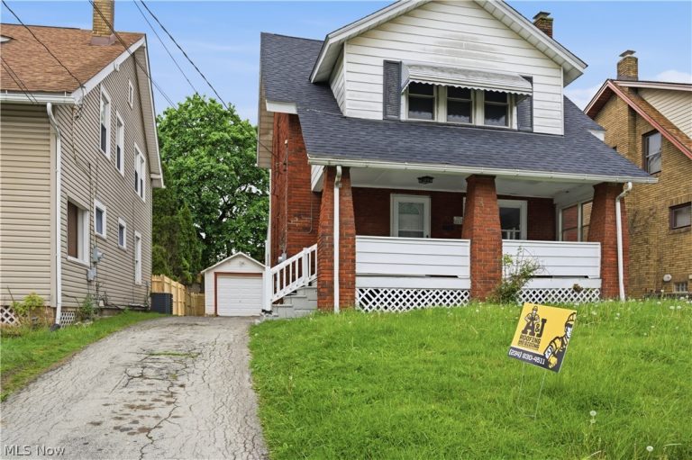 52 Heights Avenue, Youngstown, OH - Photo 2